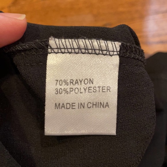 LF Rumor Boutique Off Shoulder Romper with Choker Bell Sleeve Black Size Medium - Picture 8 of 9